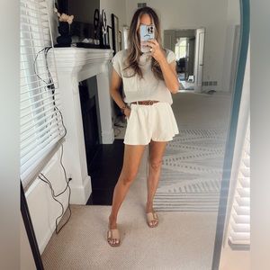 Pleated shorts size large